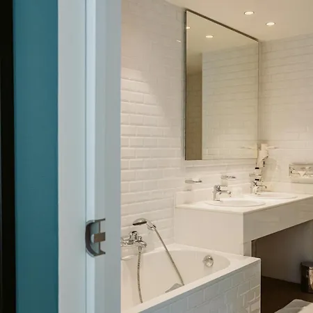 Du Pecheur Hotel 4*